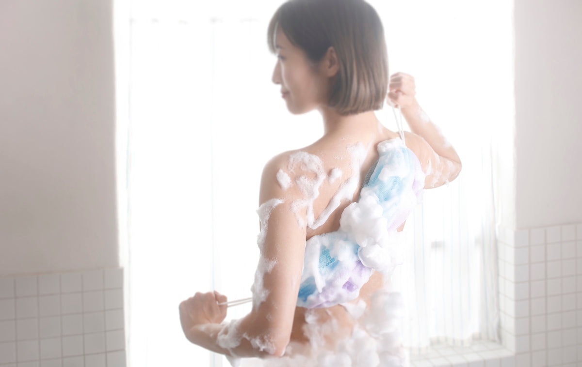 marna｜背中シャボンボール